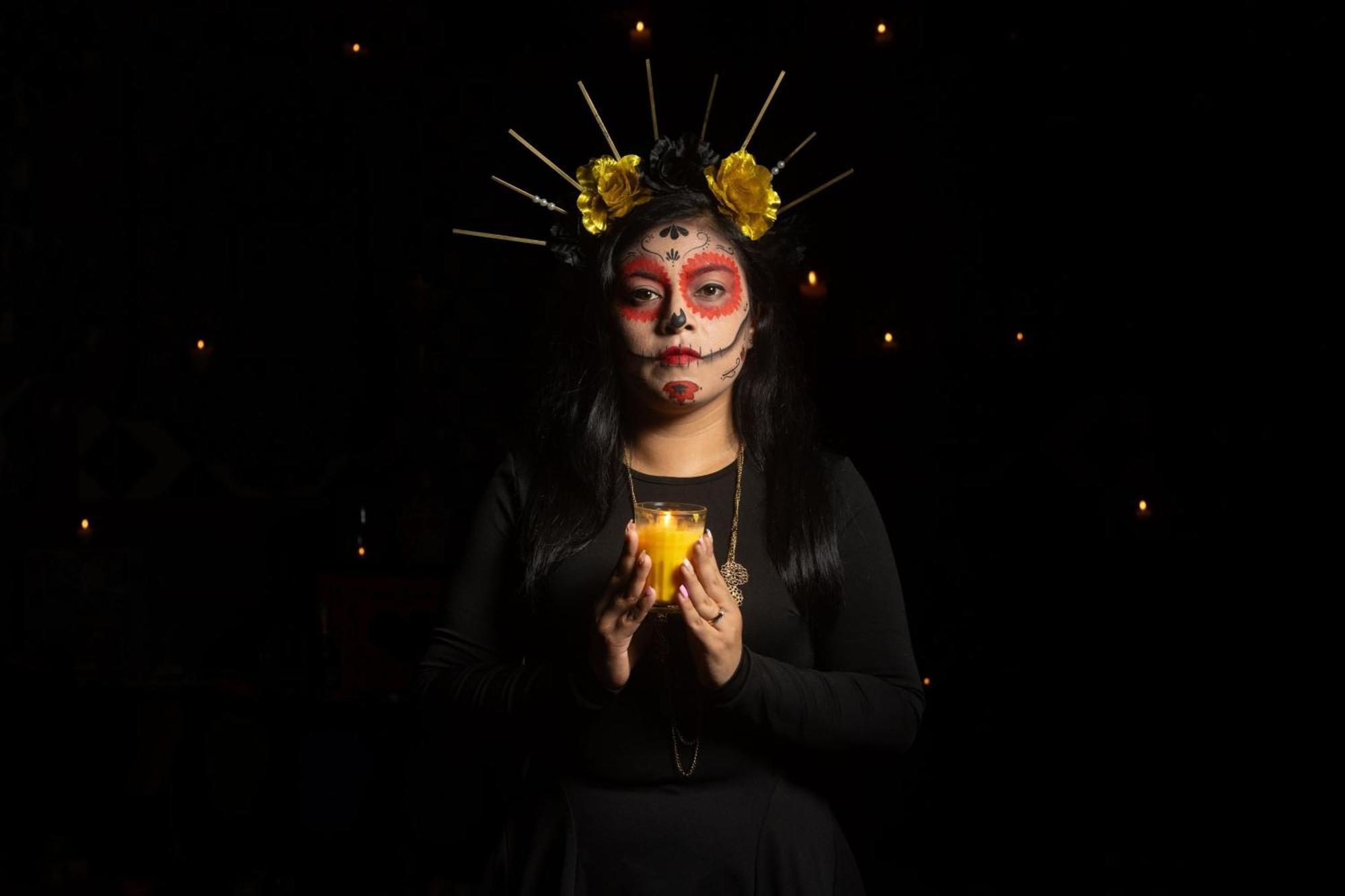 Fiesta Americana Hacienda Ixtapan De La Sal Ixtapan de la Sal Exterior foto A woman dressed in a Día de los Muertos costume