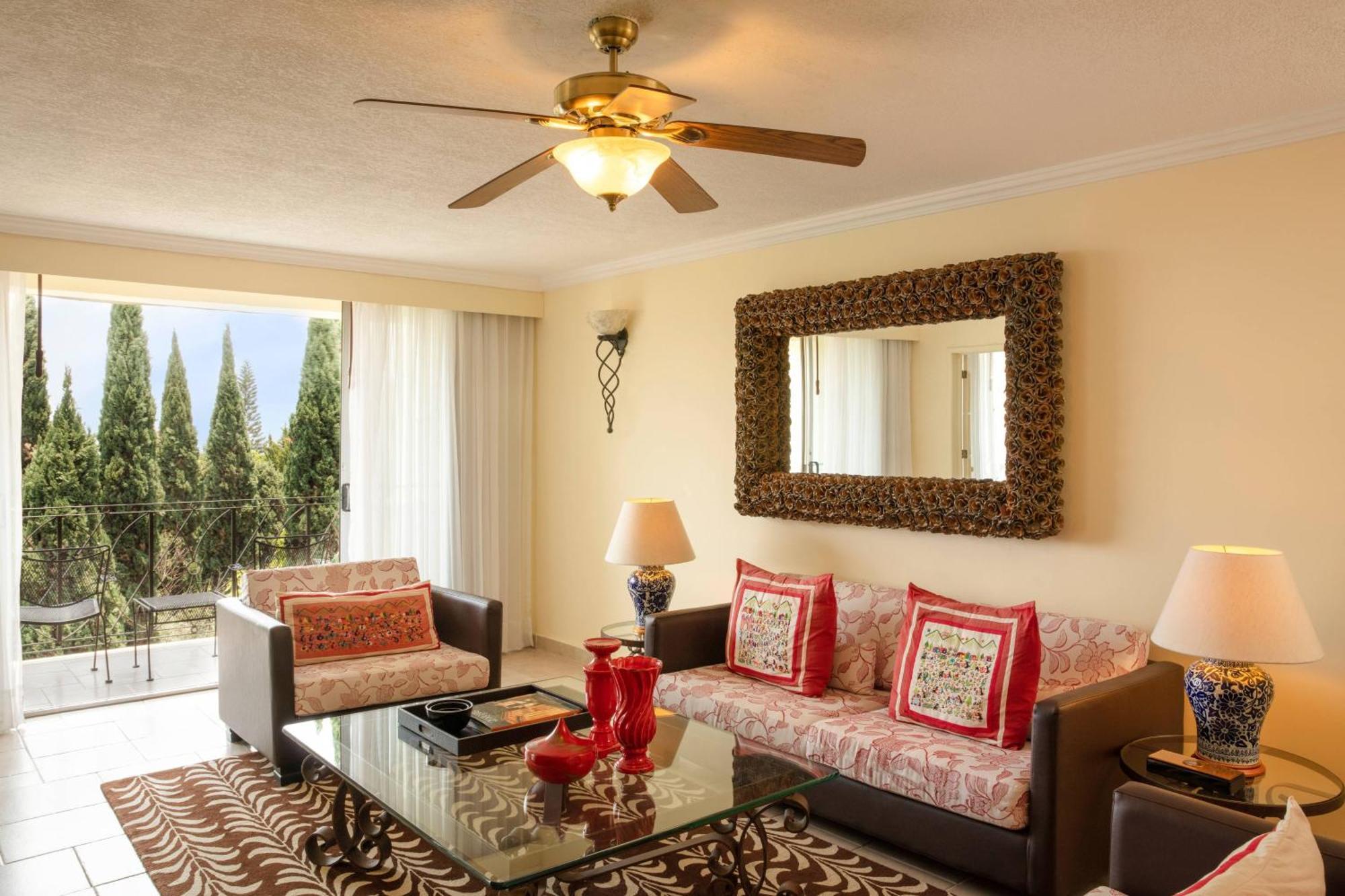 Fiesta Americana Hacienda Ixtapan De La Sal Ixtapan de la Sal Exterior foto A living room